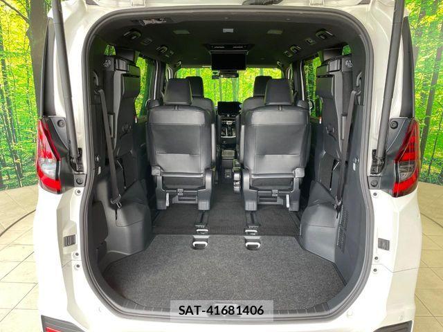 Toyota NOAH HYBRID 2022-09 7222835-11