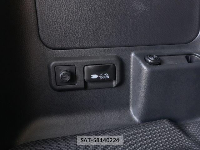 Toyota NOAH HYBRID 2023-07 7222851-25