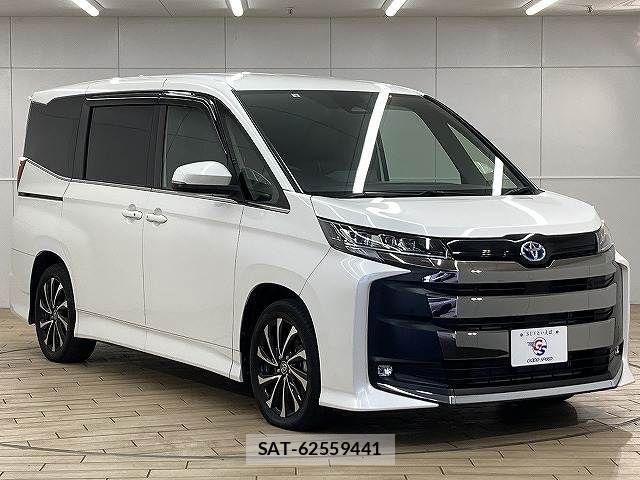 Toyota NOAH HYBRID 2022-06 7251754-14