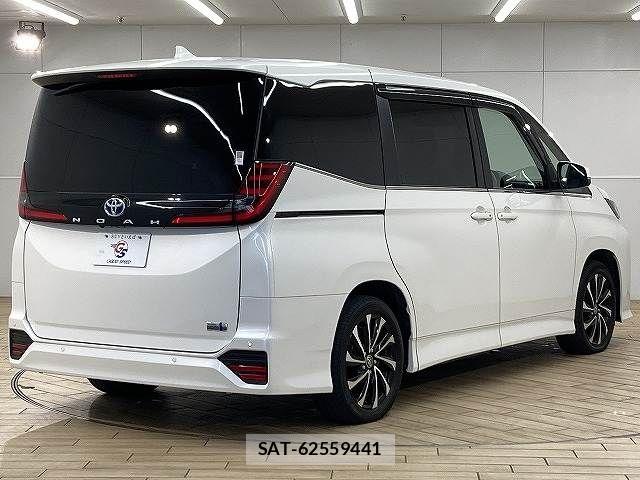 Toyota NOAH HYBRID 2022-06 7251754-16