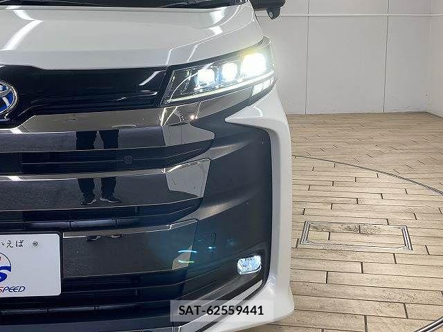 Toyota NOAH HYBRID 2022-06 7251754-19