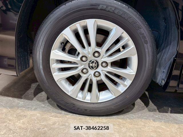 Toyota NOAH HYBRID 2022-04 7250277-9