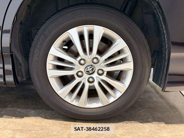 Toyota NOAH HYBRID 2022-04 7250277-10