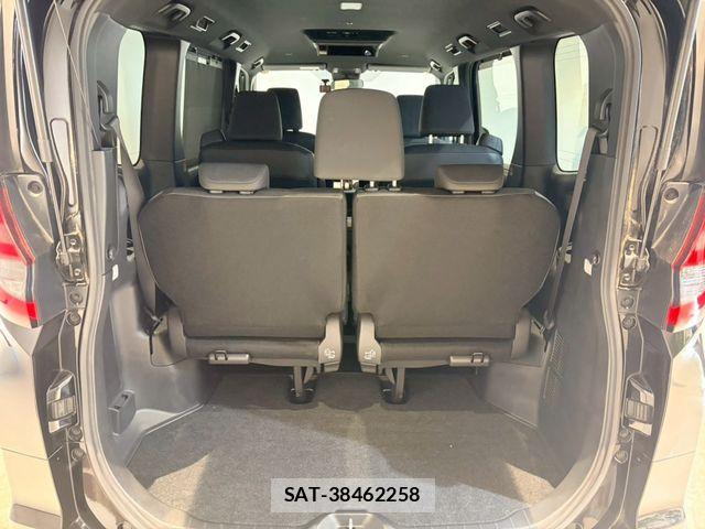 Toyota NOAH HYBRID 2022-04 7250277-12