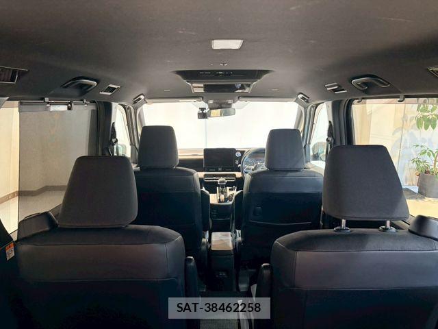Toyota NOAH HYBRID 2022-04 7250277-13