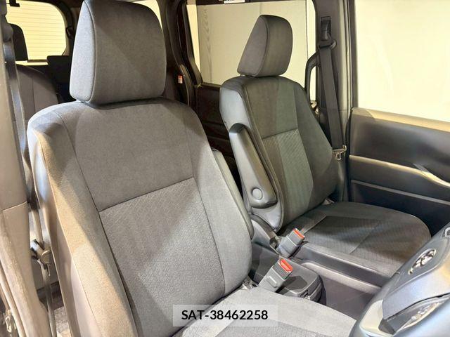 Toyota NOAH HYBRID 2022-04 7250277-16