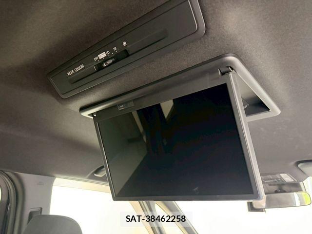 Toyota NOAH HYBRID 2022-04 7250277-17