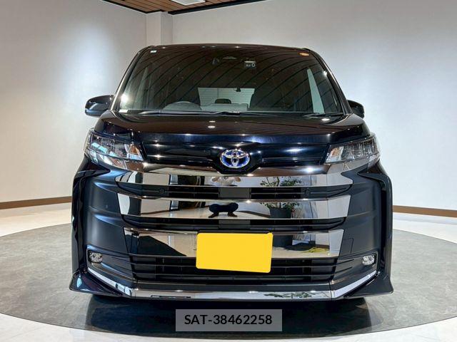 Toyota NOAH HYBRID 2022-04 7250277-3