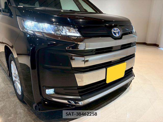 Toyota NOAH HYBRID 2022-04 7250277-6