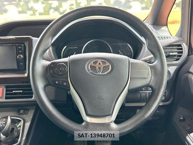 Toyota NOAH HYBRID 2016-08 7251762-13