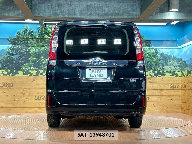Toyota NOAH HYBRID 2016-08 7251762-15