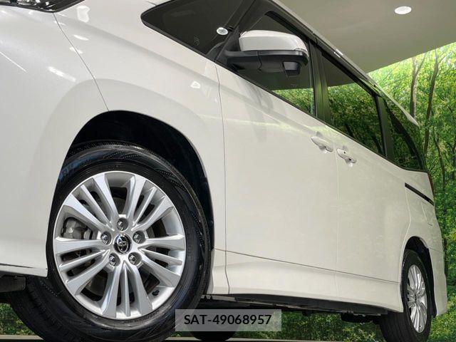 Toyota NOAH HYBRID 2023-04 7251758-13