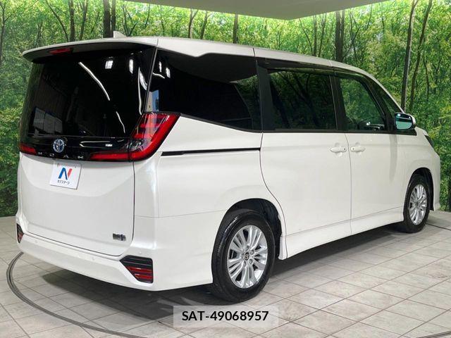 Toyota NOAH HYBRID 2023-04 7251758-17