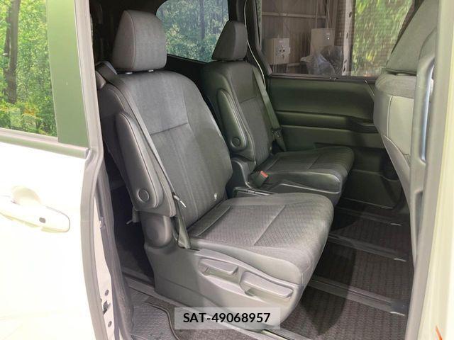 Toyota NOAH HYBRID 2023-04 7251758-8