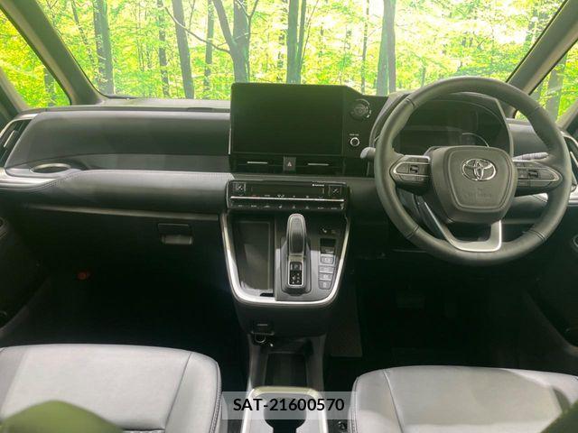 Toyota NOAH HYBRID 2023-10 7250472-1