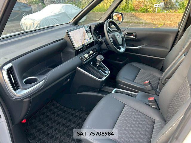 Toyota NOAH HYBRID 2022-10 7250708-11