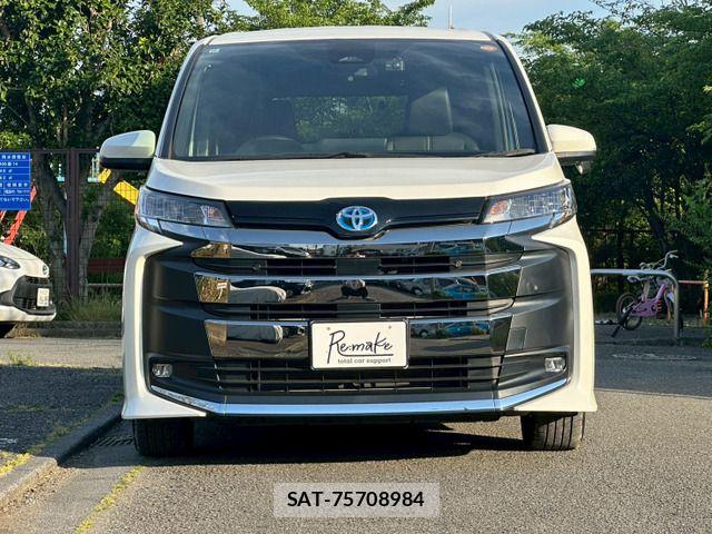 Toyota NOAH HYBRID 2022-10 7250708-1