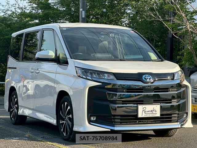 Toyota NOAH HYBRID 2022-10 7250708-2