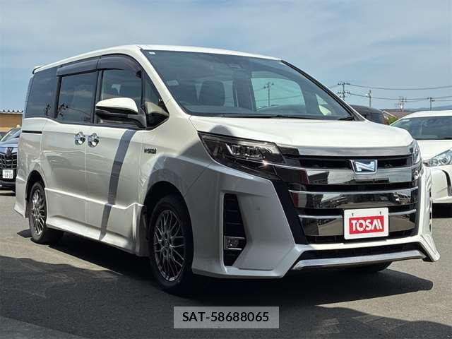 Toyota NOAH HYBRID 2019-05 7251759-19