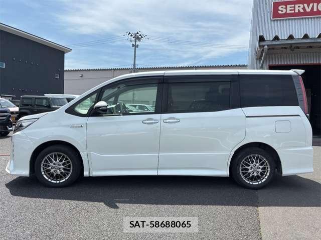 Toyota NOAH HYBRID 2019-05 7251759-23
