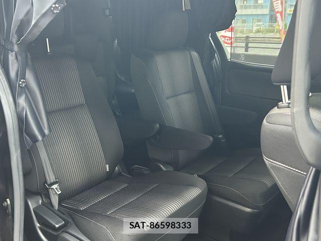 Toyota NOAH HYBRID 2017-07 7271383-15