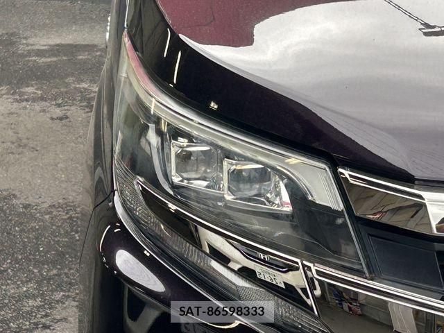 Toyota NOAH HYBRID 2017-07 7271383-20