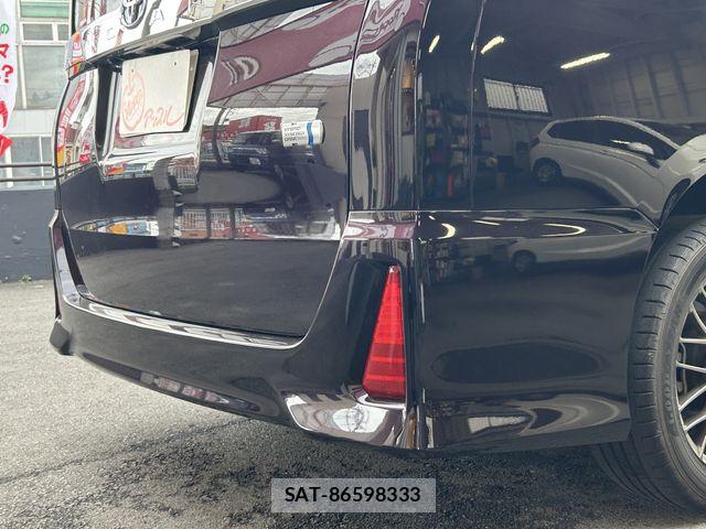 Toyota NOAH HYBRID 2017-07 7271383-23
