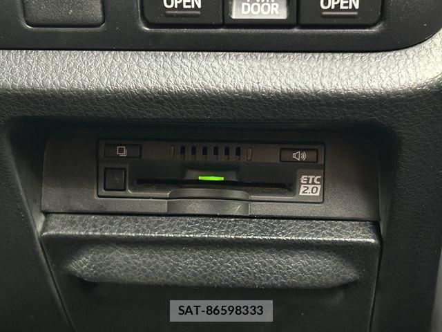 Toyota NOAH HYBRID 2017-07 7271383-27