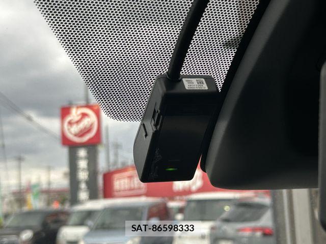 Toyota NOAH HYBRID 2017-07 7271383-28