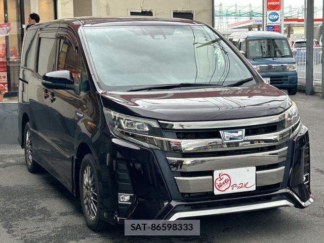 Toyota NOAH HYBRID 2017-07 7271383-6