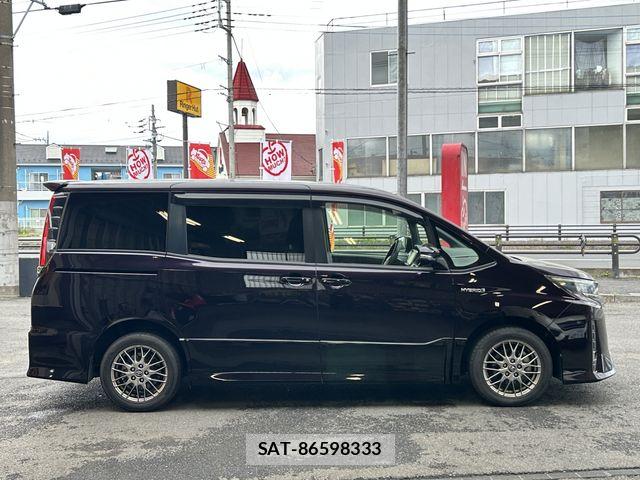 Toyota NOAH HYBRID 2017-07 7271383-8