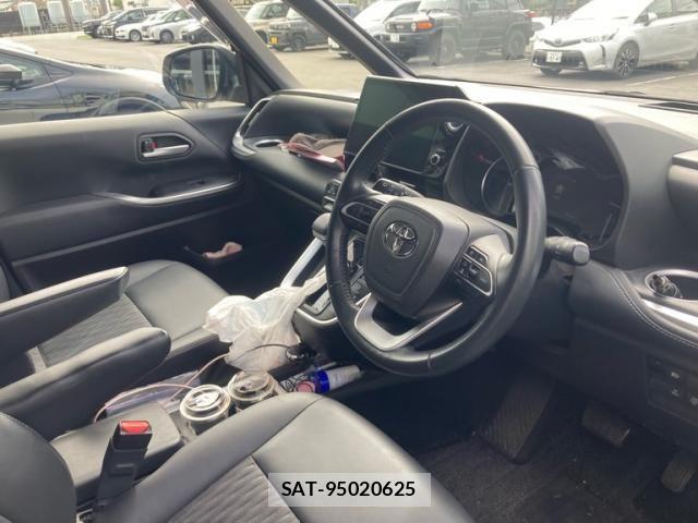 Toyota NOAH HYBRID 2022-05 7271381-9