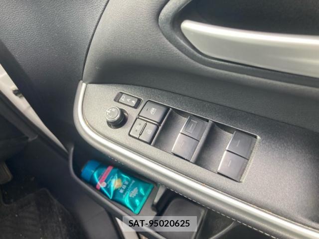 Toyota NOAH HYBRID 2022-05 7271381-11