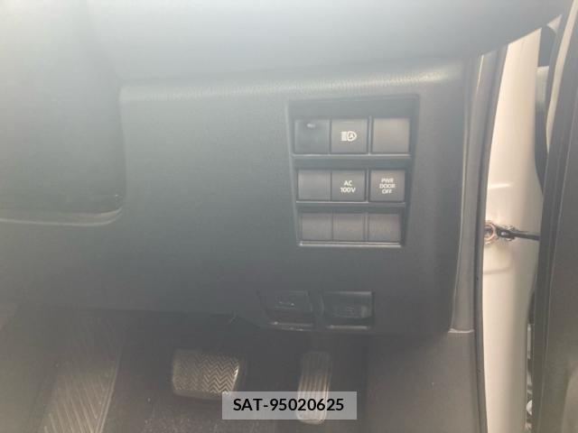 Toyota NOAH HYBRID 2022-05 7271381-12