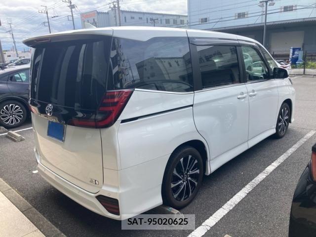 Toyota NOAH HYBRID 2022-05 7271381-3