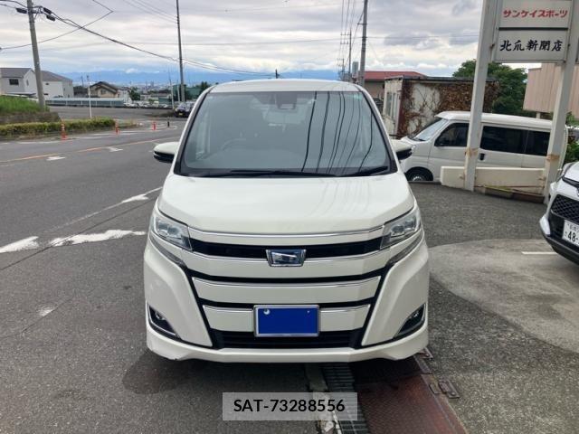 Toyota NOAH HYBRID 2017-11 7272526-1
