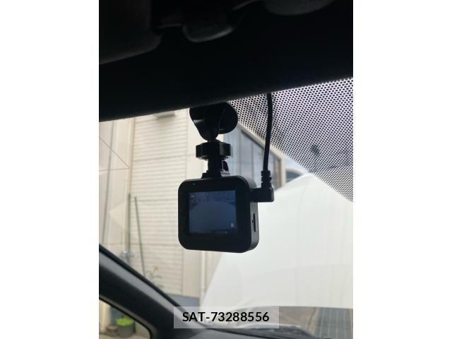Toyota NOAH HYBRID 2017-11 7272526-24