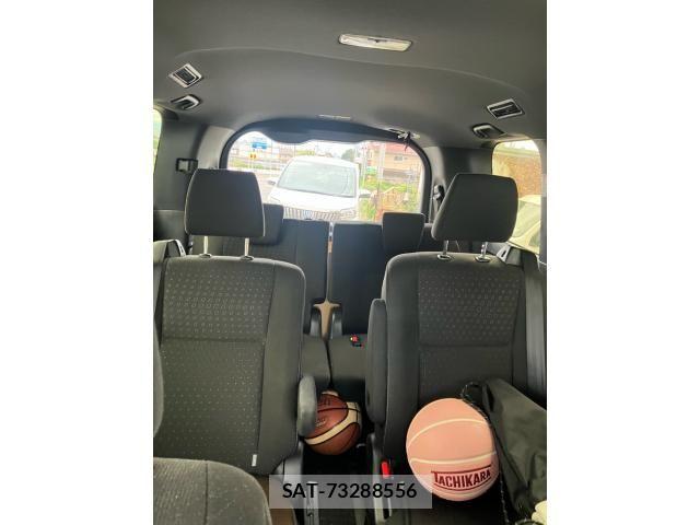 Toyota NOAH HYBRID 2017-11 7272526-25