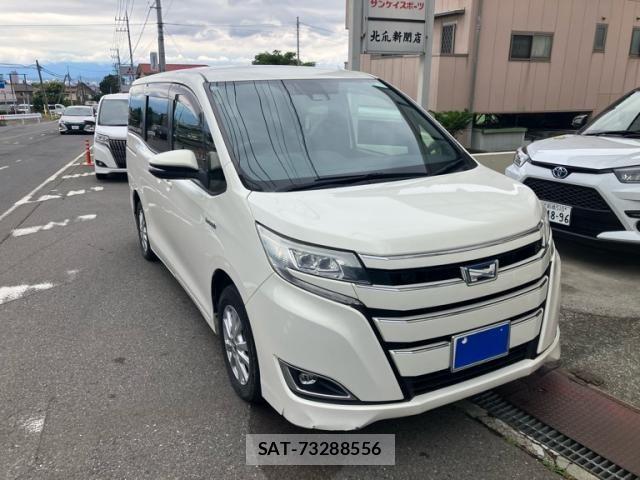 Toyota NOAH HYBRID 2017-11 7272526-2