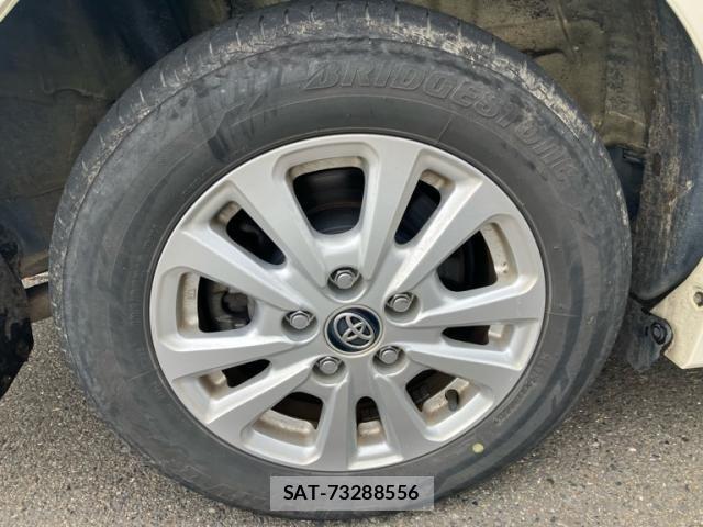 Toyota NOAH HYBRID 2017-11 7272526-7