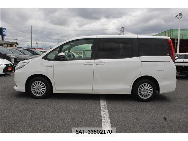 Toyota NOAH HYBRID 2016-02 7271382-10