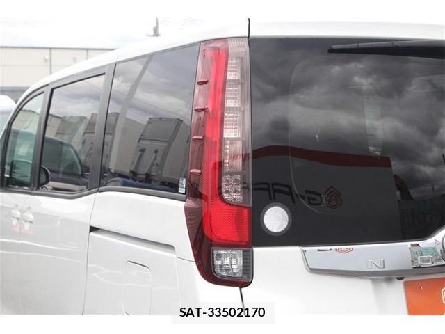 Toyota NOAH HYBRID 2016-02 7271382-17
