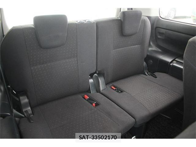 Toyota NOAH HYBRID 2016-02 7271382-23