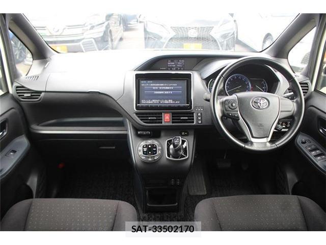 Toyota NOAH HYBRID 2016-02 7271382-24