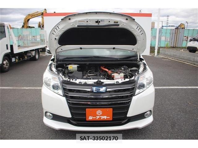 Toyota NOAH HYBRID 2016-02 7271382-28