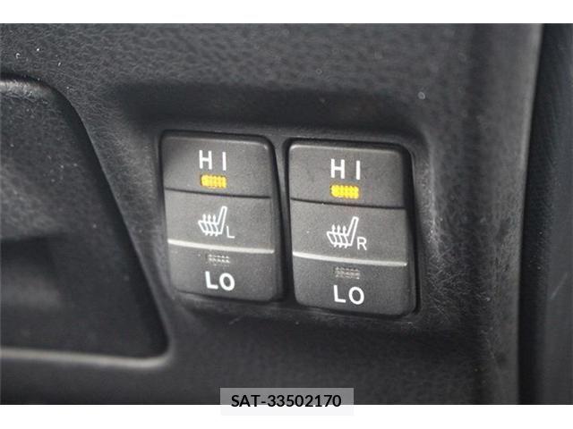 Toyota NOAH HYBRID 2016-02 7271382-6