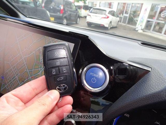 Toyota NOAH HYBRID 2023-07 7272523-27