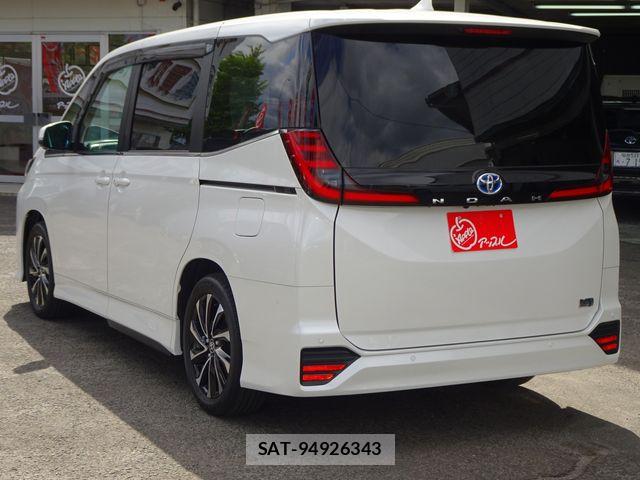 Toyota NOAH HYBRID 2023-07 7272523-4