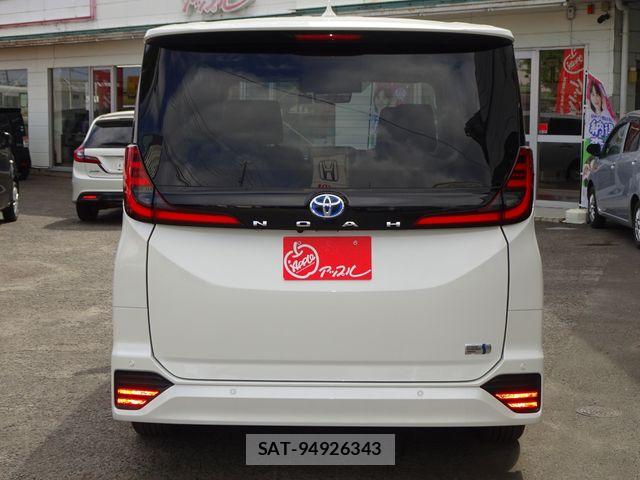 Toyota NOAH HYBRID 2023-07 7272523-6
