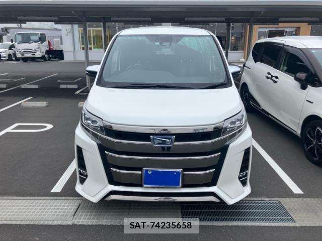 Toyota NOAH HYBRID 2021-11 7328978-1